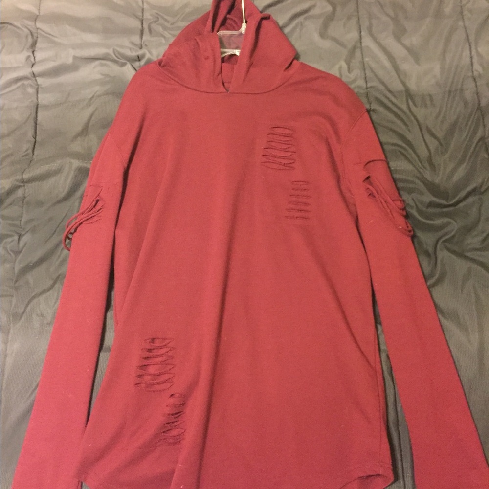 H&M distressed loner sleeve shirt